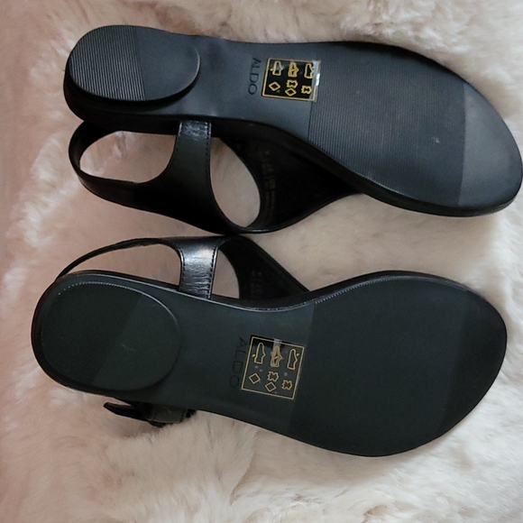 Brand New Aldo mecia black leather thong sandles new never worn - Picture 2 of 4